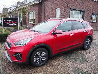Vaurioauto  passenger cars Kia Niro 1.6 GDI Hybrid ExecutiveLine 2021/4