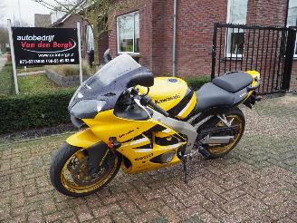 krockskadad bil motor Kawasaki Ninja ZX 6R 600 2001/5