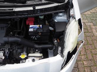 Toyota Yaris 1.3 VVTi Luna picture 11