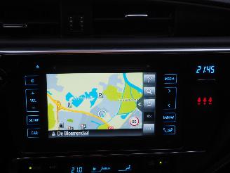 Toyota Auris 1.8 Hybrid dynamic Ultimate picture 20