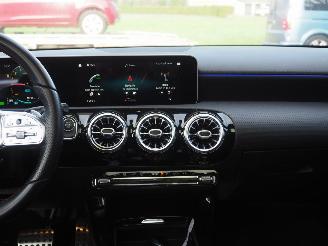 Mercedes A-klasse 250 E Advantage hybride picture 20