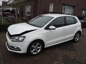 krockskadad bil auto Volkswagen Polo 1.2 TSI Comfortline 2015/8