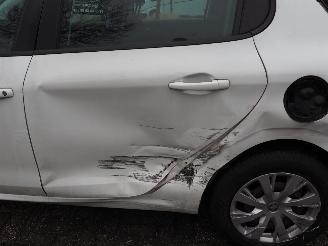 Peugeot 208 1.2 PureTech Blue lion picture 8