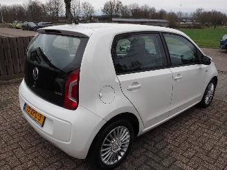 Volkswagen Up! 1.0 High Up! BlueMotion picture 4