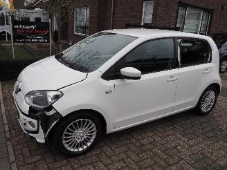 krockskadad bil auto Volkswagen Up! 1.0 High Up! BlueMotion 2013/1