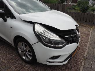Renault Clio 0.9 TCe Limited picture 10