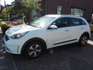Voiture accidenté Kia Niro 1.6 Gdi Hybrid DynamicLine Motorschade 2018/6