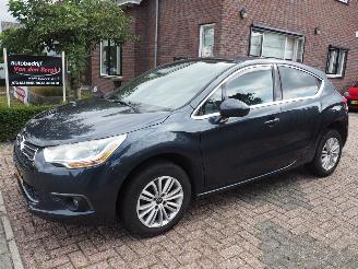 uszkodzony samochody osobowe Citroën DS4 1.6 VTi So Chic Motorschade 2011/8