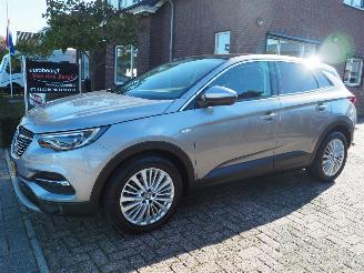 damaged passenger cars Opel Grandland 1.2 Turbo Innovation Automaat 2018/11