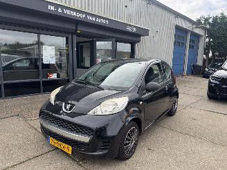Peugeot 107 1.0 AIRCO picture 2