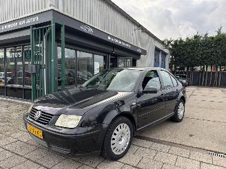 krockskadad bil auto Volkswagen Bora 1.9 TDI 74KW AIRCO 2004/1