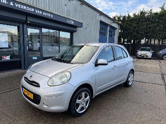 krockskadad bil auto Nissan Micra 1.2 AIRCO 5-DEURS 59KW 2011/12