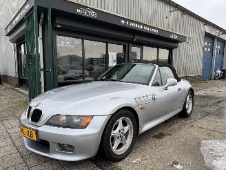 uszkodzony samochody osobowe BMW Z3 1.9 103KW AIRCO AUTOMAAT 1996/9