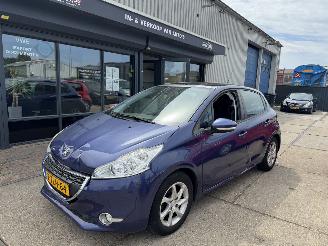 Unfallwagen Peugeot 208 1.2 VTI AIRCO 2014/3