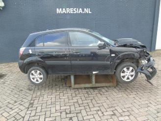 Vrakbiler auto Kia Rio Rio II (DE), Hatchback, 2005 / 2011 1.4 16V 2010/7