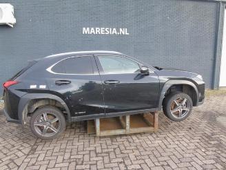 Salvage car Lexus UX UX, SUV, 2019 250h 2.0 16V 2020/8