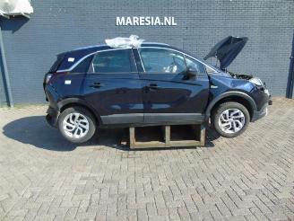 Salvage car Opel Crossland Crossland (X), SUV, 2017 1.2 Turbo 12V Euro 6 2018/4