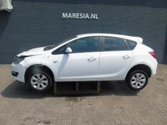 Vrakbiler auto Opel Astra Astra J (PC6/PD6/PE6/PF6), Hatchback 5-drs, 2009 / 2015 1.4 16V ecoFLEX 2014/11