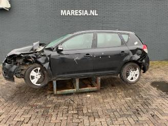 Autoverwertung Kia Cee d Cee'd (EDB5), Hatchback 5-drs, 2006 / 2012 1.6 CRDi 16V 2011/12