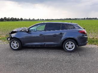 Vrakbiler auto Renault Mégane DCI 2012/3