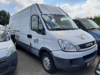 Auto da rottamare Iveco Daily 3.0 16V 2010/1