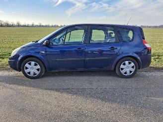 Vaurioauto  passenger cars Renault Mégane Scénic 1.5 dCi 2005/7