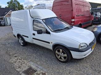 skadebil auto Opel Combo 1.7 D 2000/5