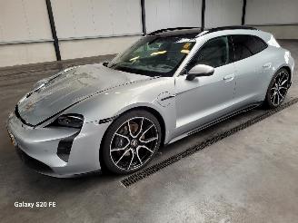 skadebil auto Porsche Taycan Sport Turismo 240-KW 79kwh Automaat 2022/11