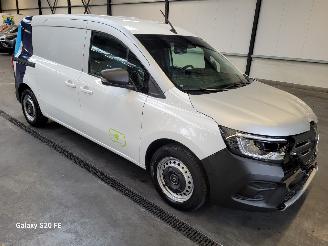 skadebil bedrijf Renault Kangoo Extra L2 E-Tech 90-KW 45kwh Automaat 2023/10