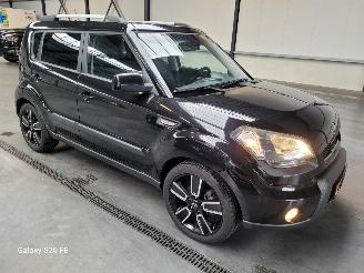 Unfallwagen Kia Soul 1.6 95-KW BASS 5drs Leder 2012/3