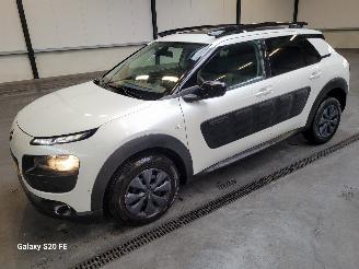 Schadeauto Citroën C4 cactus BLUE 1.6 HDi 73-KW Panoramadak 2015/12