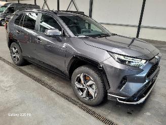 Damaged car Toyota Rav-4 PHEV 2.5 225-KW Automaat AWD Plug-In-Hybrid 2025/12