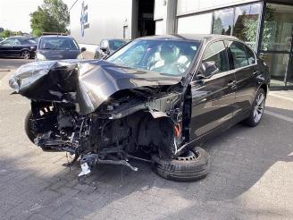 Coche siniestrado BMW 3-serie 3 serie (F30), Sedan, 2011 / 2018 320i xDrive 2.0 16V 2016/8
