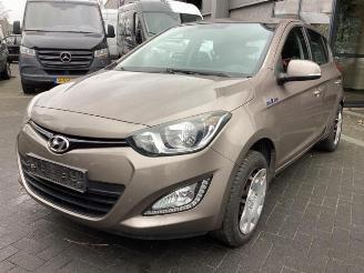 Vrakbiler auto Hyundai I-20 i20, Hatchback, 2008 / 2015 1.2i 16V 2013/4