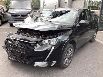 Auto da rottamare Peugeot 208 208 II (UB/UH/UP), Hatchback 5-drs, 2019 e-208 50 kWh 2020/12
