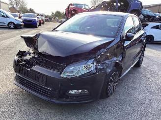 Vrakbiler auto Volkswagen Polo Polo V (6R), Hatchback, 2009 / 2017 1.0 12V BlueMotion Technology 2016/11