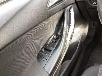 Opel Astra 1.0 Business picture 15