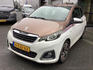 krockskadad bil auto Peugeot 108  2015/2