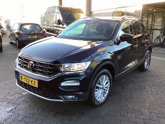 Damaged car Volkswagen T-Roc 1.0 TSI Style Business 2021/1