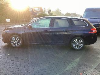 Peugeot 308 Pure Tech active picture 8