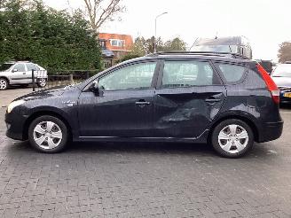 Hyundai I-30  picture 8