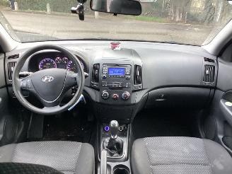 Hyundai I-30  picture 9