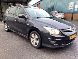 Hyundai I-30  picture 3