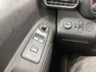 Opel Combo 1.5 CDTI picture 16