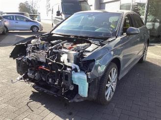 Vrakbiler auto Audi A3 A3 Sportback (8VA/8VF), Hatchback 5-drs, 2012 / 2020 1.4 TFSI 16V e-tron 2019/1