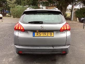 Peugeot 2008 1.2 VTi Pure Tech picture 6