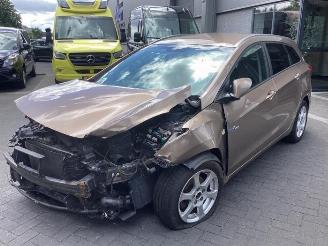 rozbiórka samochody osobowe Hyundai I-30 i30 Wagon (GDHF5), Combi, 2012 1.6 GDI Blue 16V 2015/10