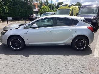 Opel Astra Astra J (PC6/PD6/PE6/PF6), Hatchback 5-drs, 2009 / 2015 1.4 Turbo 16V picture 8