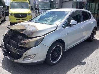 rozbiórka samochody osobowe Opel Astra Astra J (PC6/PD6/PE6/PF6), Hatchback 5-drs, 2009 / 2015 1.4 Turbo 16V 2010/9