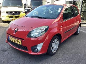 damaged passenger cars Renault Twingo 1.2 2008/6